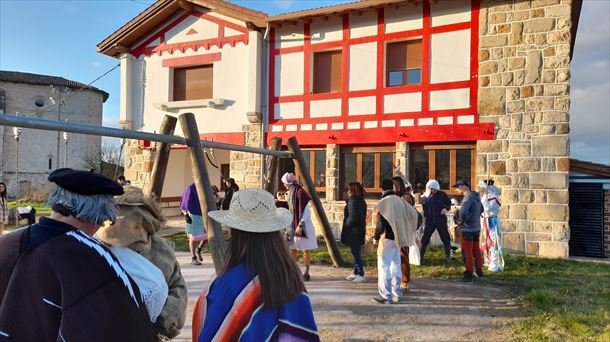 Carnaval rural del concejo de Okariz (Donemiliaga-San Millán)