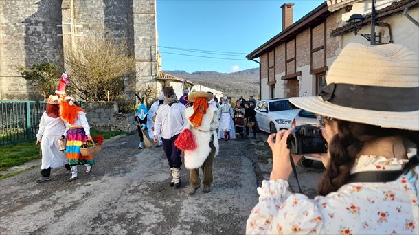 Carnaval rural del concejo de Okariz (Donemiliaga-San Millán)