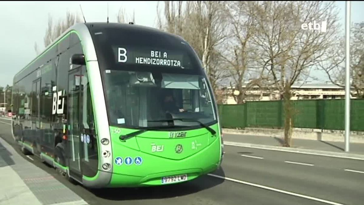 Autobus elektrikoa. EITB Mediaren bideo batetik ateratako irudia.