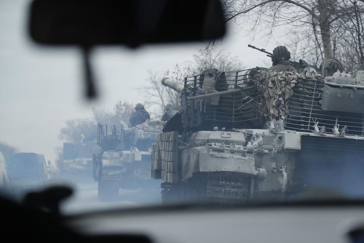 Tanques ucranianos al este de Ucrania. Foto: EFE.