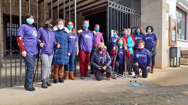 8M Marcha morada de la mujeres del Valle de Valdegovía