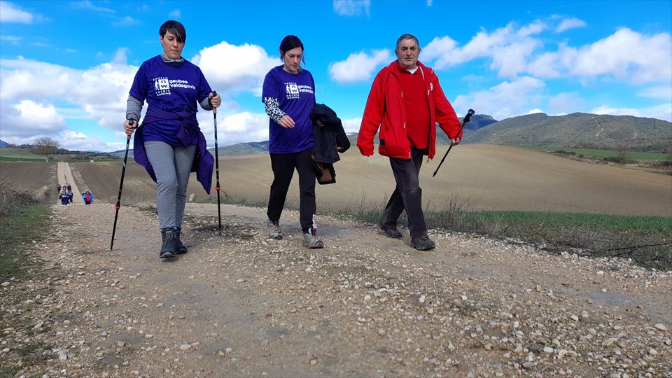 8M Marcha morada de la mujeres del Valle de Valdegovía