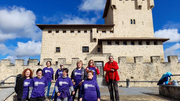 8M Marcha morada de la mujeres del Valle de Valdegovía