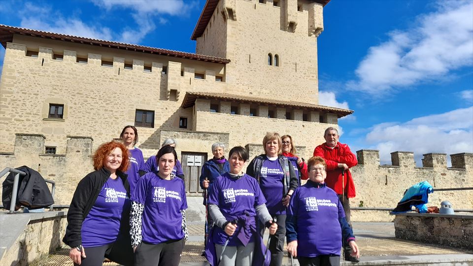 8M Marcha morada de la mujeres del Valle de Valdegovía
