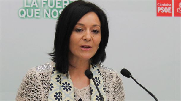 Rafaela Crespín (PSOE): "Vox pone las condiciones y el PP se entrega de manera sumisa"
