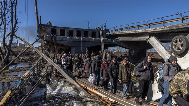 Irpin hiritik ateratzeko korridore humanitarioa