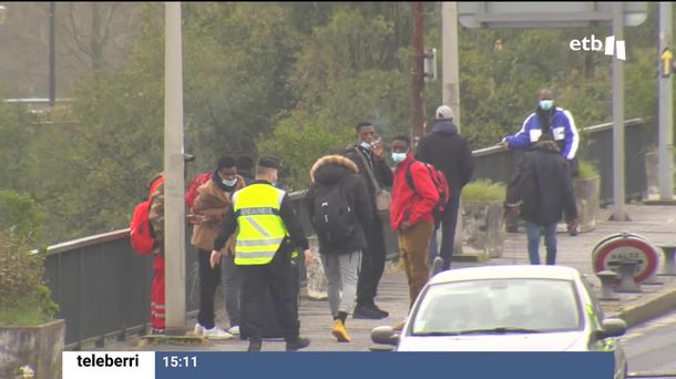 Testimonio de un mugalari que ayuda altruistamente a los migrantes a cruzar la frontera con Francia