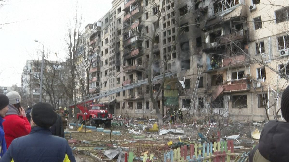 El edificio atacado. Imagen obtenida de un vídeo de Agencias.