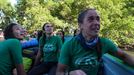 Las verdes, furiosas por tener que volver al campamento muy pobre; alguna se plantea abandonar