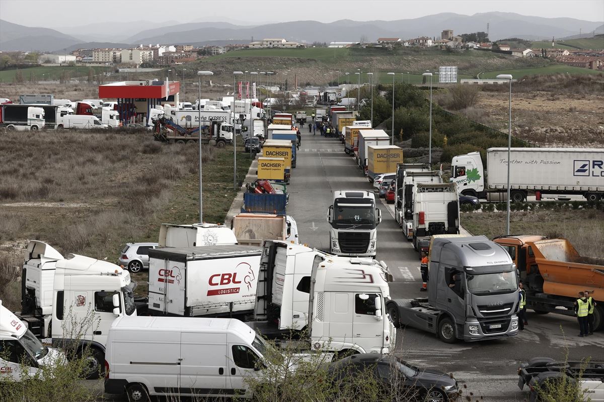 Caravana de camiones en Navarra durante las protestas de marzo de 2022. Foto: EFE