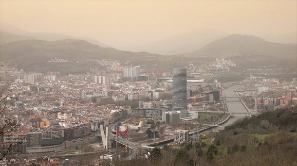 Bilbao velado por el polvo del Sáhara