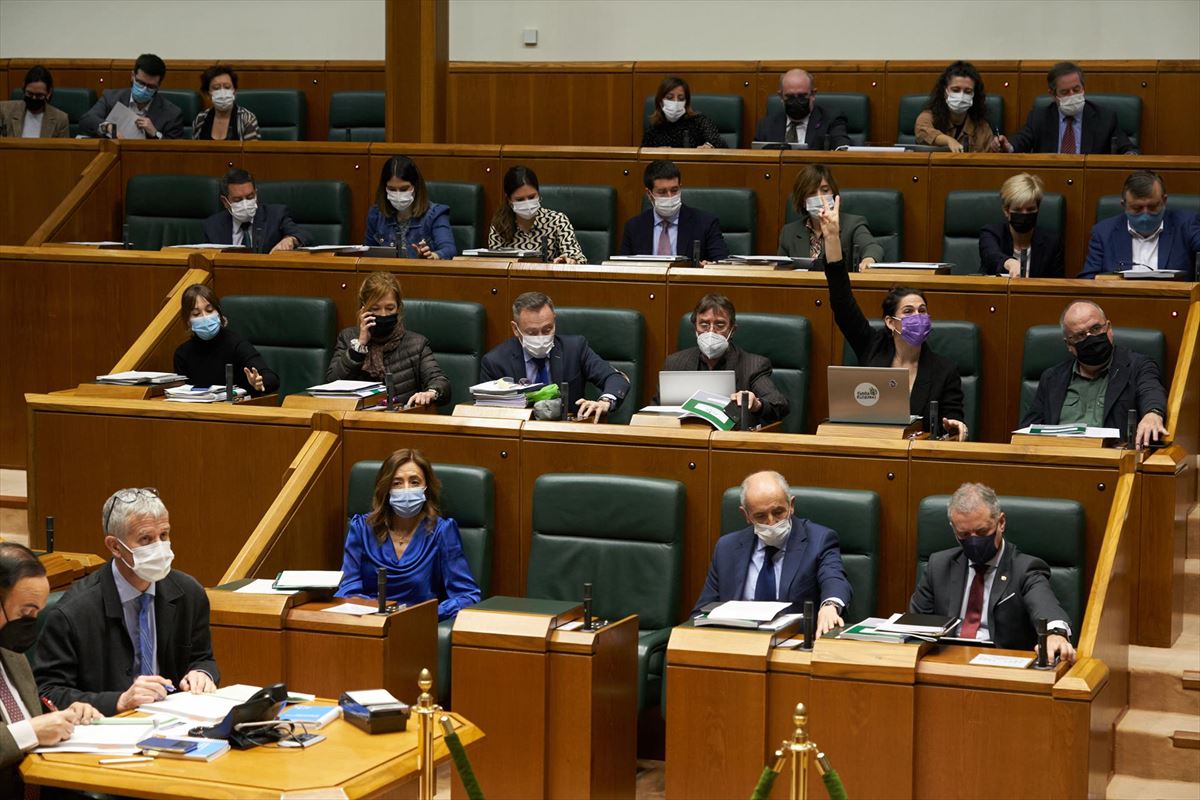 El Parlamento Vasco condena la invasión de Ucrania con discrepancias entre los grupos. Foto: EFE