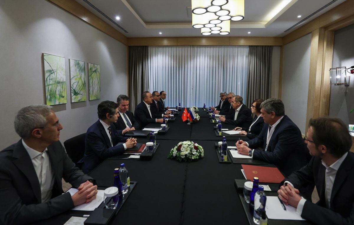 Reunión entre las delegaciones de Rusia y Ucrania en Antalya (Turquía)