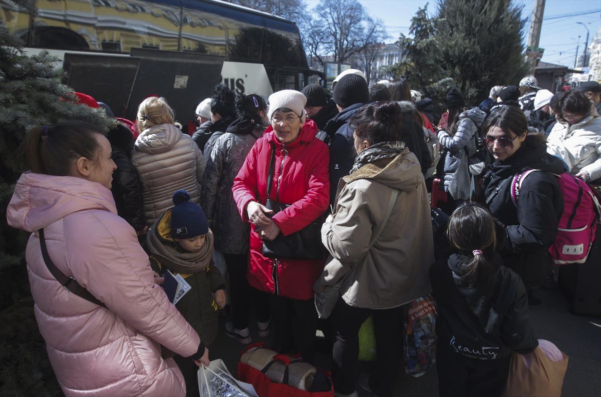 Entre otros, tratarán temas como la situación de las mujeres en Ucrania. Foto: EFE