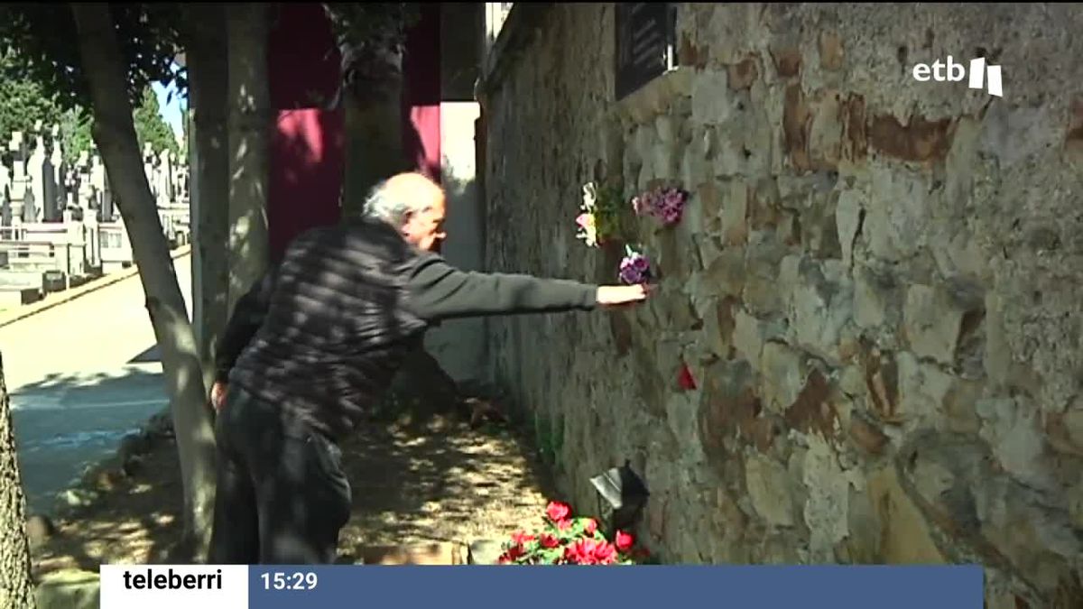 El muro del cementerio. Una foto sacada de un vídeo de EITB Media.