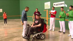 Mikel Goñi y Oinatz Bengoetxea vuelven al frontón por una buena causa