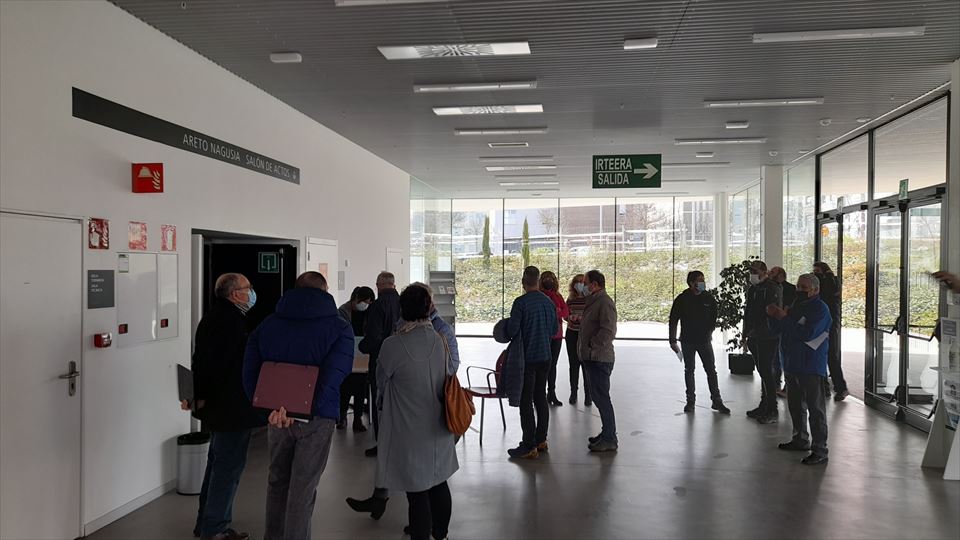 2.-La cita, en el Salón de Actos del CC Salburua