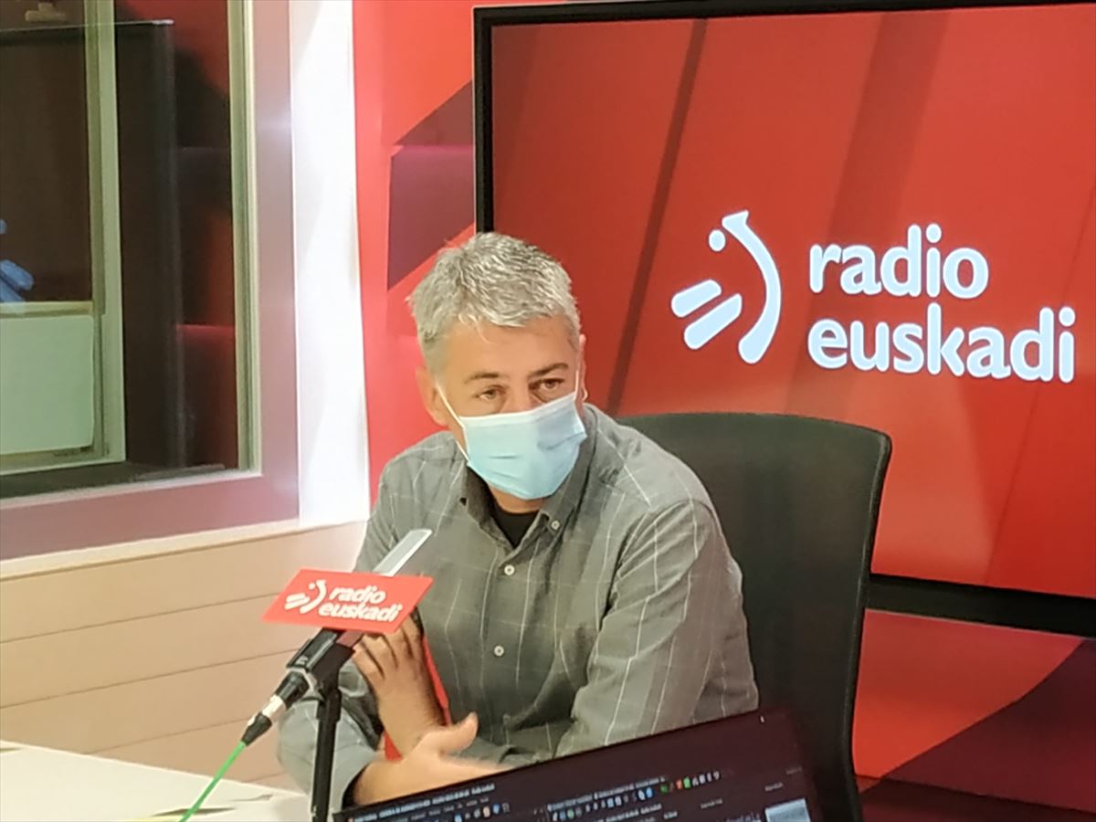Oskar Matute Eh Bilduko diputatua, Radio Euskadin