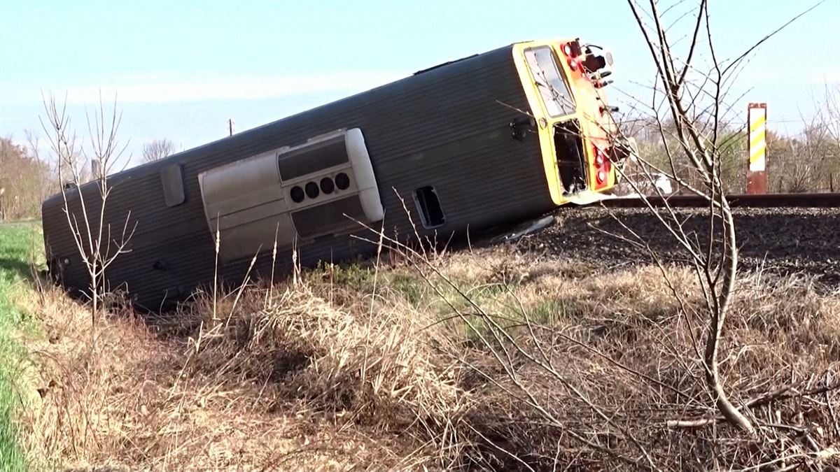 El tren accidentado. Imagen obtenida de un vídeo de Reuters.