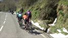 Cuatro ciclistas vascos en la primera escapada del día