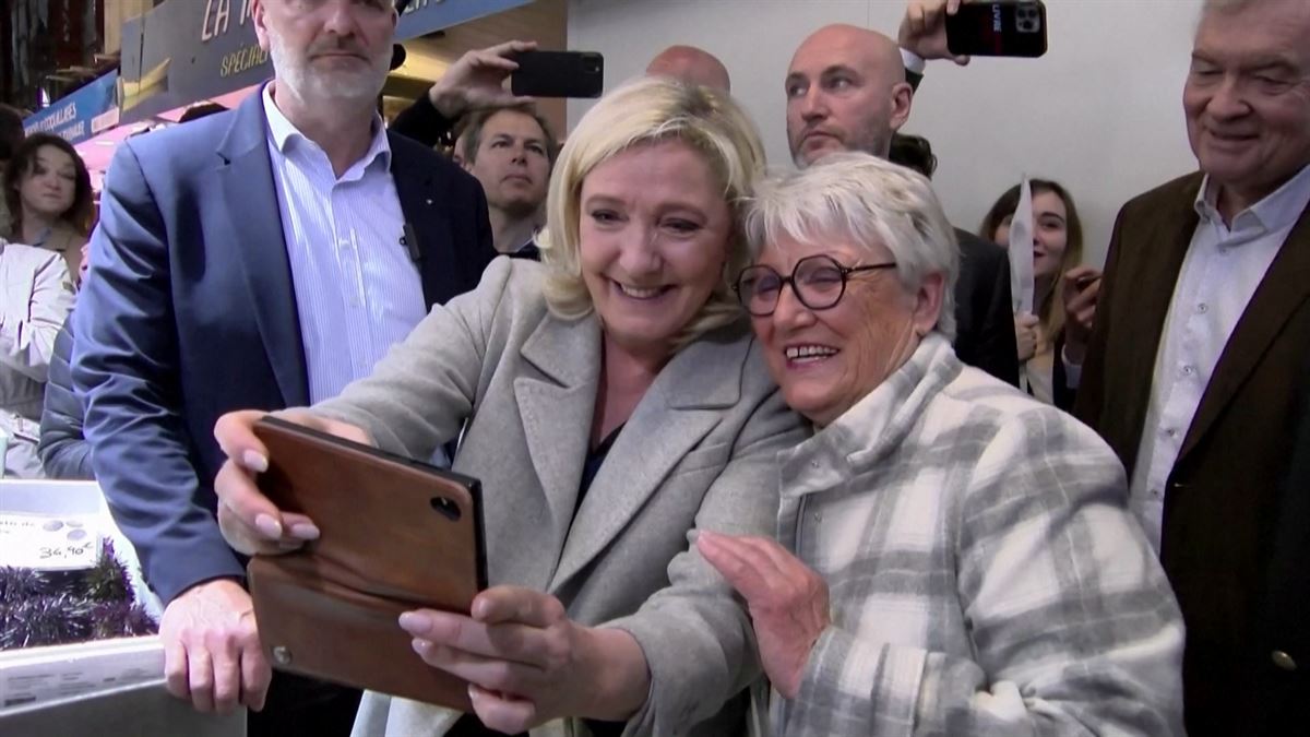Emmanuel Macron y Marine Le Pen. Foto: EITB Media