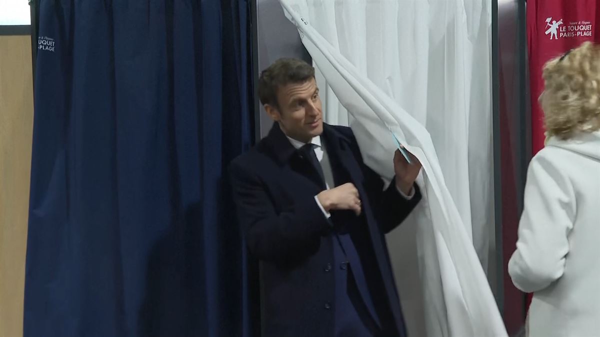 Macron Le Touqueten bozkatzen