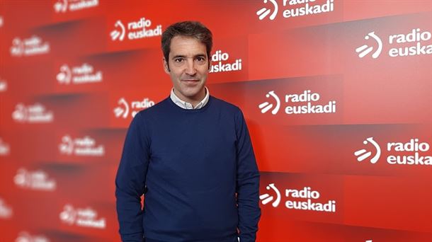 El doctor Haritz Urkola visita los estudios de Vivir para Ver