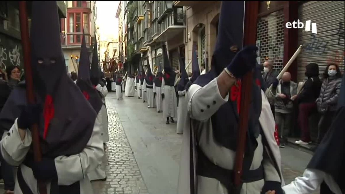 Procesión del Santo Entierro en Bilbao. Imagen de un vídeo de EITB Media