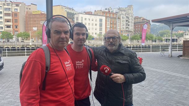 En el Arenal bilbaíno con Alberto Larruzea y Joseba Etxebarria