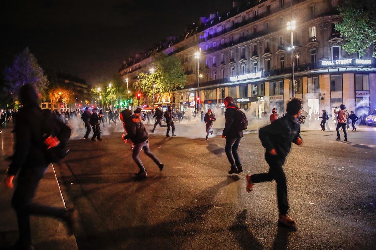 Incidentes en París. Foto: EFE.