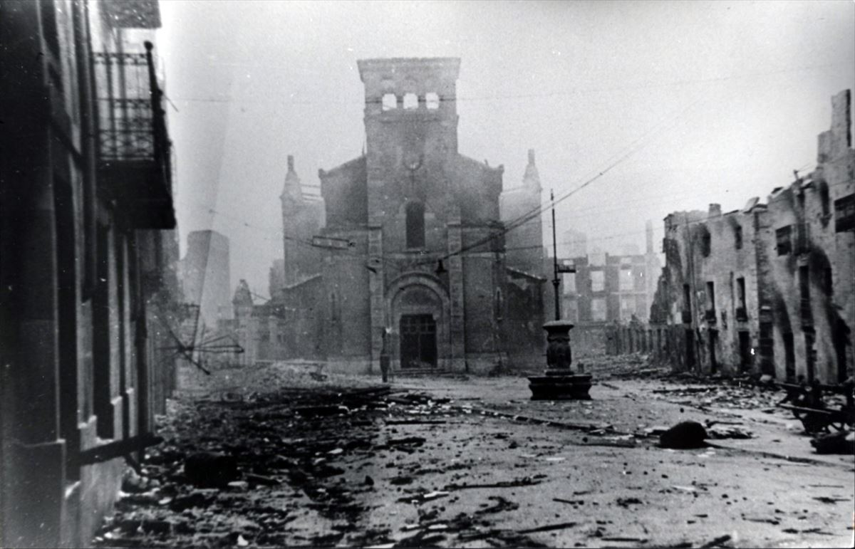 Así quedo Gernika tras el bombardeo. Foto: Museo de la paz de Gernika