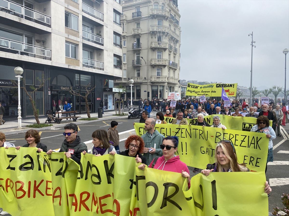 Manifestación de LAB en Donostia-San Sebastián. Foto: @LABsindikatua 