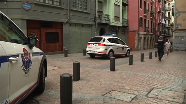 La Ertzaintza en el Casco Viejo de Bilbao. Imagen: EiTB Media