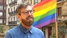 LGTBI kolektiboak kezka adierazi du, baina alarmismotik ihes egiteko zuhurtzia eskatu du