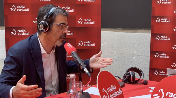 Eneko Goia junto a Xabier García Ramsden