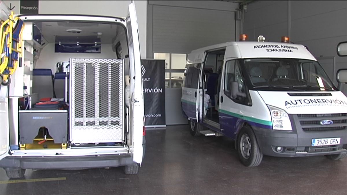 Las dos ambulancias. Imagen obtenida de un vídeo de EITB Media.