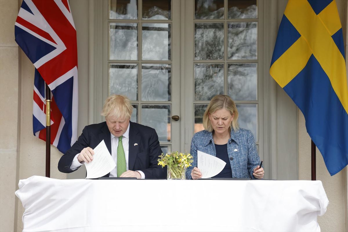 Boris Johnson Erresuma Batuko lehen ministroa eta Magdalena Andersson Suediako homologoa. EFE