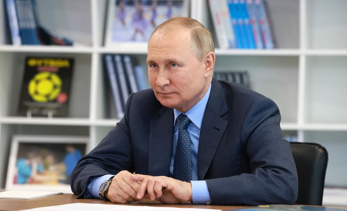 Vladimir Putin Errusiako presidentea, artxiboko irudi batean