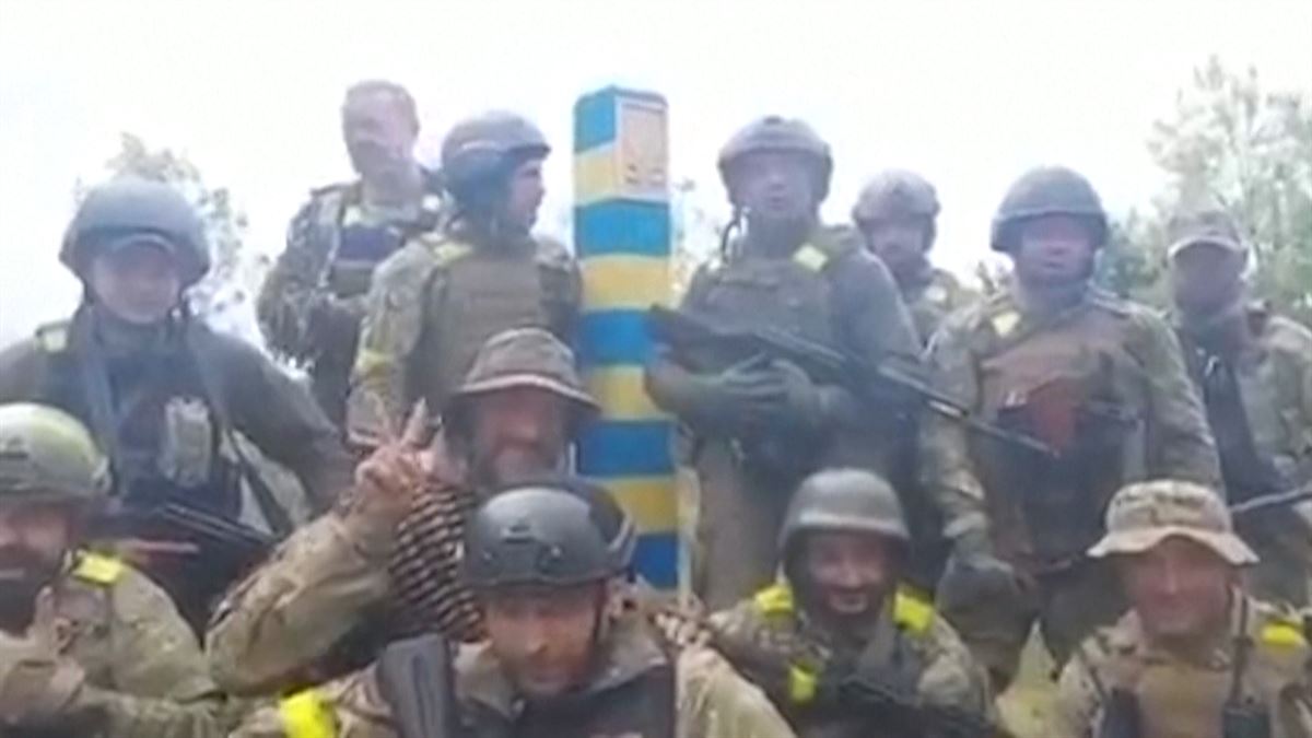 Tropas ucranianas recuperan el control de la frontera rusa cerca de Kharkiv. Imagen del vídeo.
