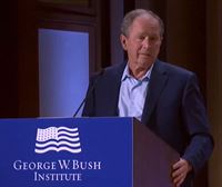 Bush hitzaldian nahastu da eta Iraken inbasioa 'brutala' eta 'bidegabekoa' dela adierazi du