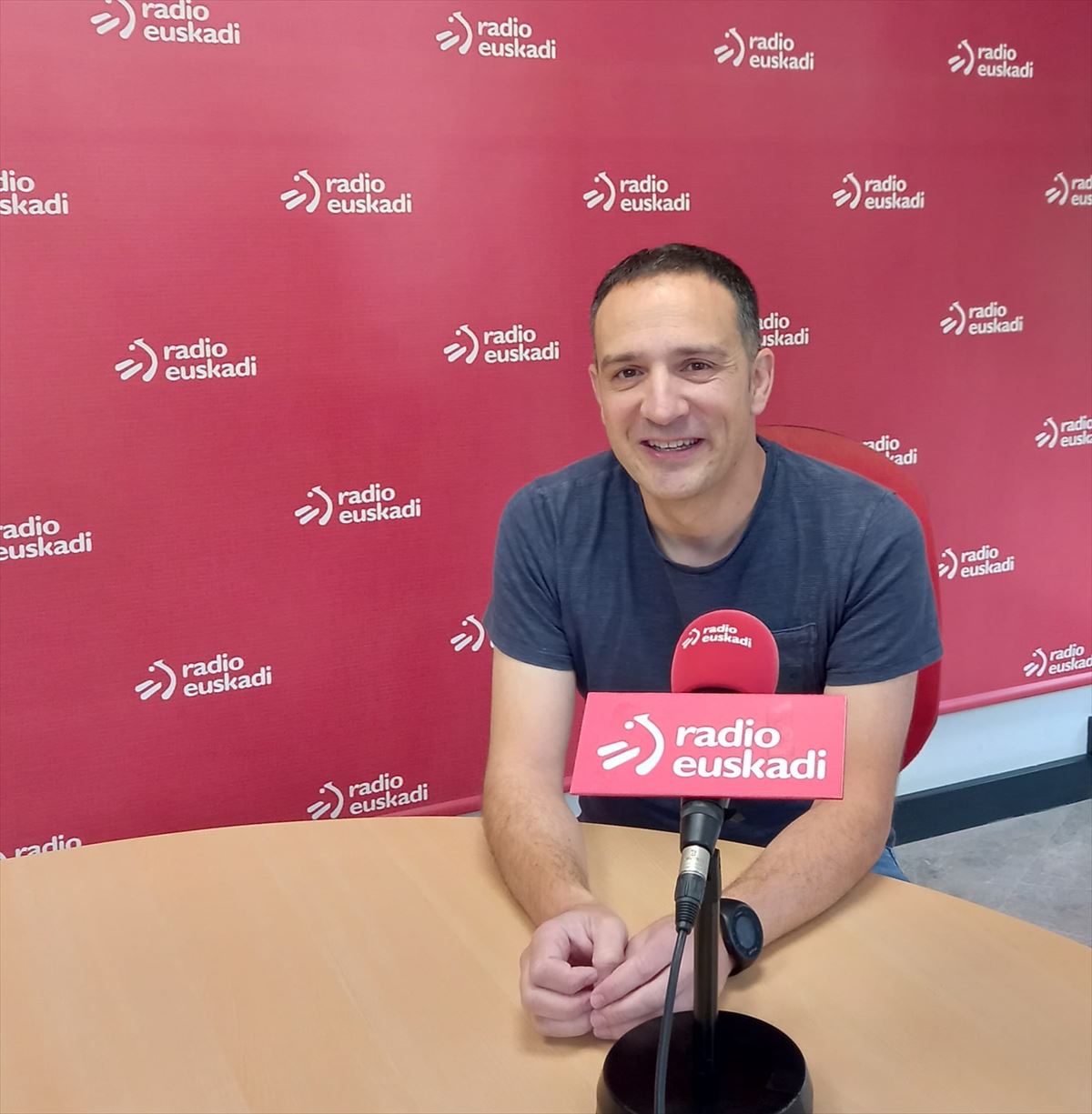 Mitxel Lakuntza ELAko idazkari nagusia Radio Euskadin