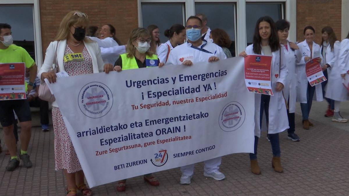 Protesta en el Hospital de Cruces. Imagen obtenida de un vídeo de EITB Media.