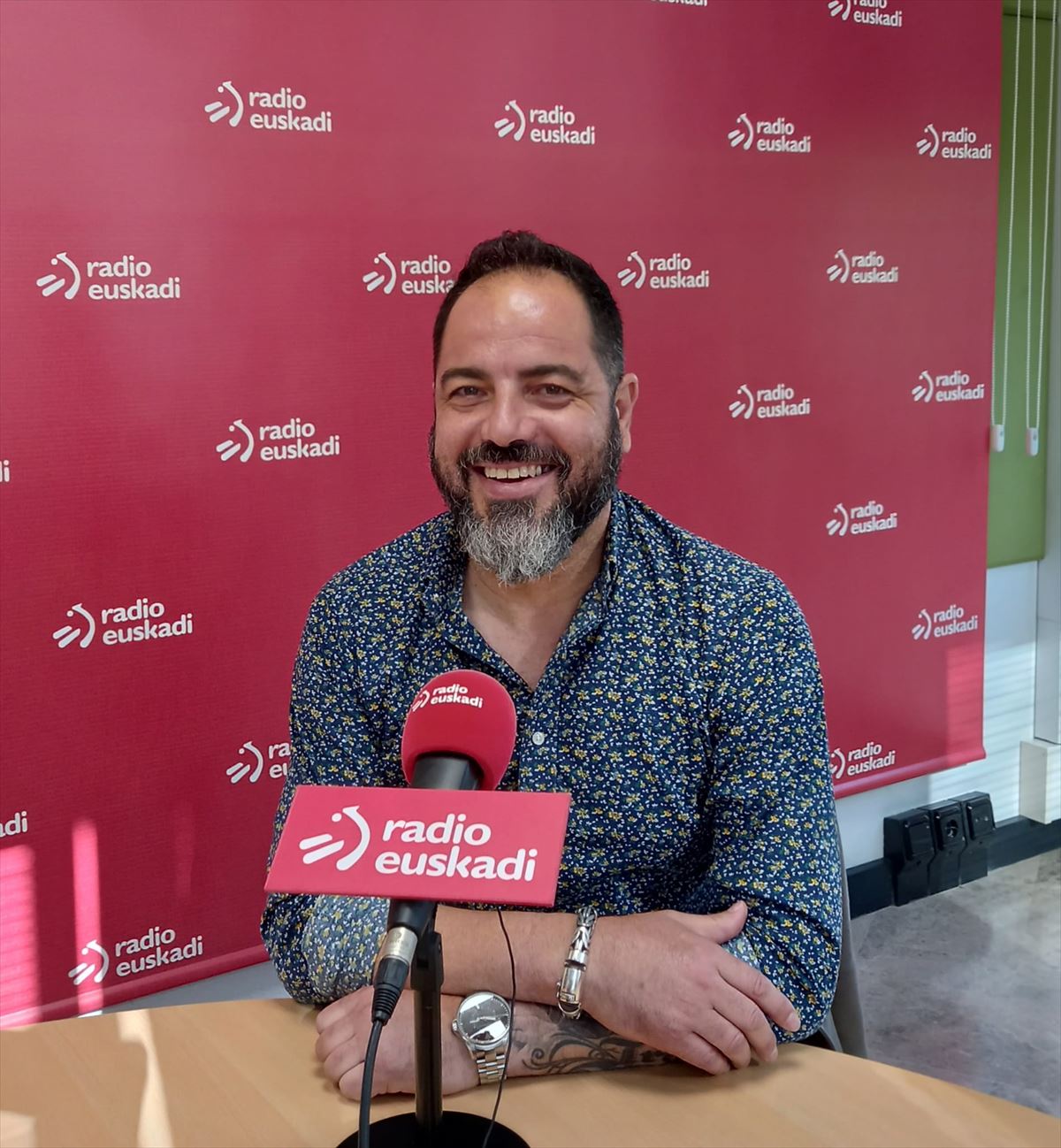 Ramón Alzorriz, entrevistado en Radio Euskadi.