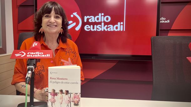 La escritora y periodista Rosa Montero visita 'Distrito Euskadi'