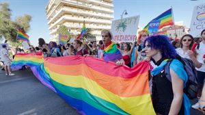 Mehatxupean egin dute Harrotasunaren martxa Jerusalemen, segurtasun neurri gorenez zainduta