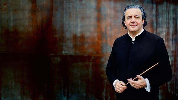 El director de orquesta gasteiztarra Juanjo Mena debutará en el foso del Teatro Real de Madrid