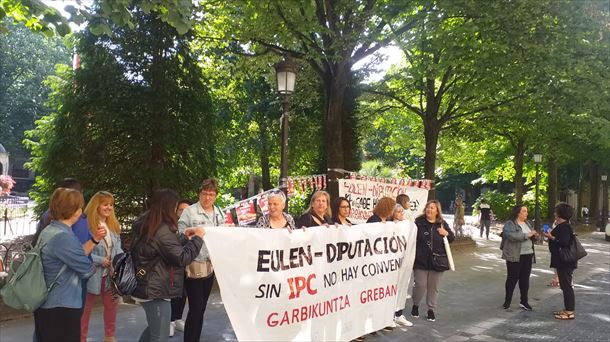 Gipuzkoako garbitzaileen elkarretaratzea. Argazkia: @ELAsindikatua