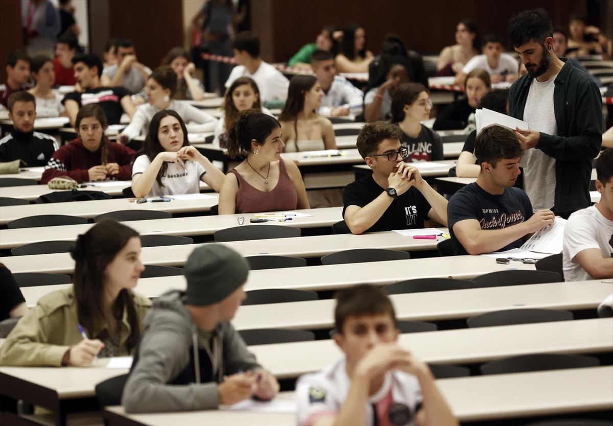 Estudiantes durante un examen.
