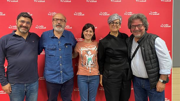 Txemi Del Olmo, Yannick Vergara y Txema Regalado en los estudios de Radio Euskadi                   