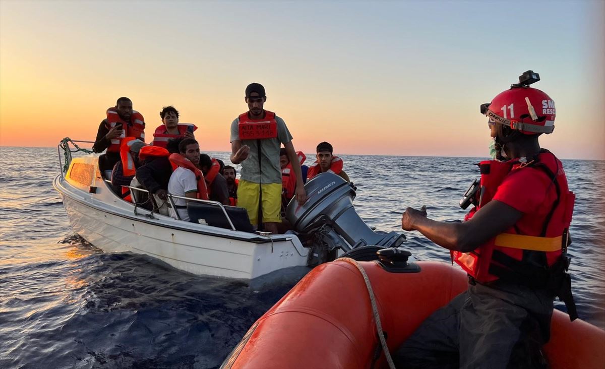 'Aita Mari' ontziaren erreskate operazioa Mediterraneo itsasoan